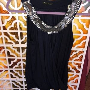 Sleeveless top (😊5/$25 in any bundle of 4+)